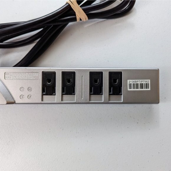 TRIP-LITE Model TLP707TEL 7 Outlets Surge Suppressor 7ft Cord - Picture 4 of 6